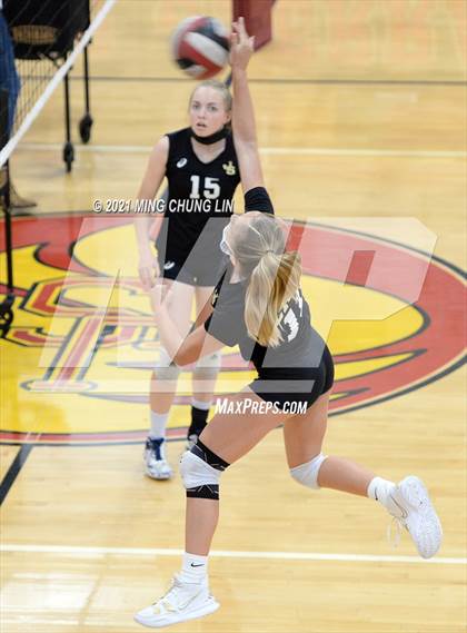 Thumbnail 1 in Capistrano Valley @ Jserra Catholic photogallery.