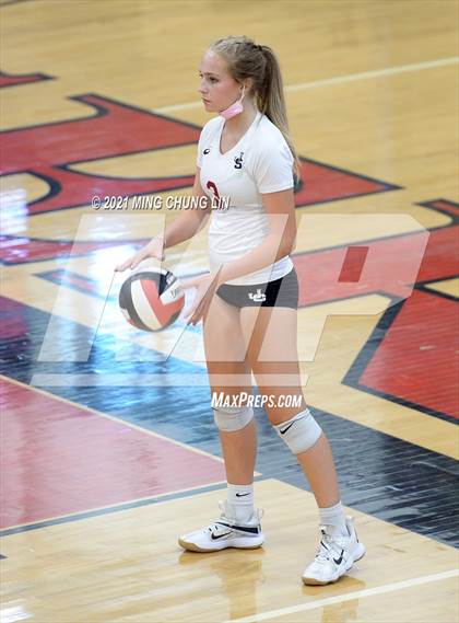 Thumbnail 3 in Capistrano Valley @ Jserra Catholic photogallery.
