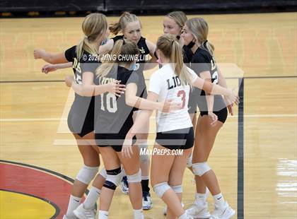 Thumbnail 2 in Capistrano Valley @ Jserra Catholic photogallery.
