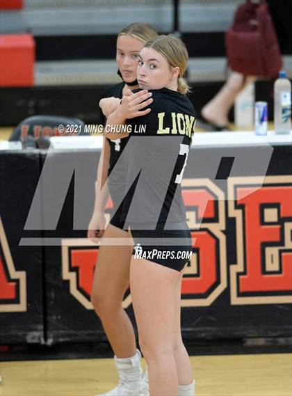 Thumbnail 1 in Capistrano Valley @ Jserra Catholic photogallery.