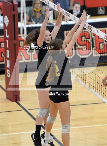 Thumbnail 1 in Capistrano Valley @ Jserra Catholic photogallery.