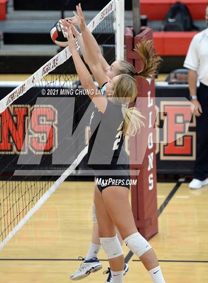 Thumbnail 3 in Capistrano Valley @ Jserra Catholic photogallery.