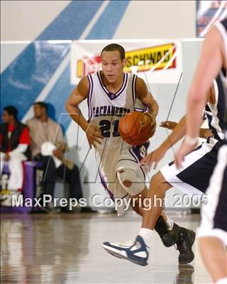 Thumbnail 3 in North Broward Prep vs. Sacramento (Les Schwab Challenge) photogallery.