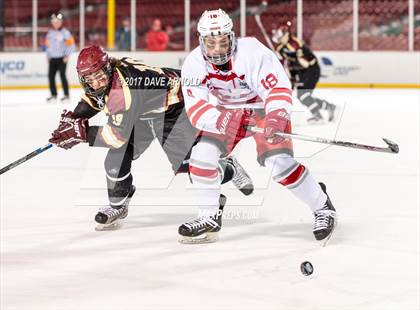 Thumbnail 3 in Boston College High vs. Catholic Memorial (Frozen Fenway) photogallery.