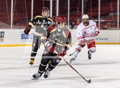 Thumbnail 3 in Boston College High vs. Catholic Memorial (Frozen Fenway) photogallery.