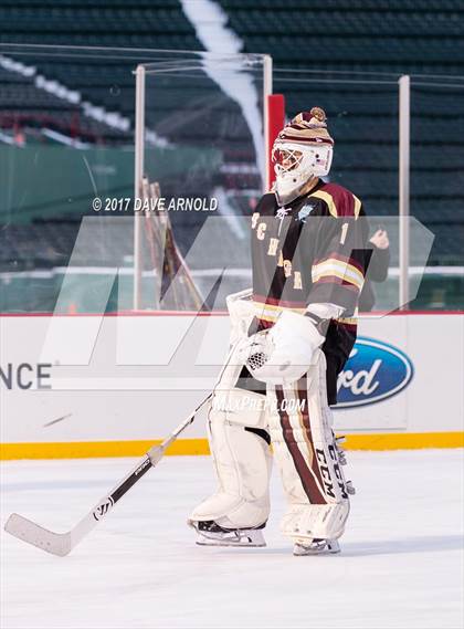 Thumbnail 2 in Boston College High vs. Catholic Memorial (Frozen Fenway) photogallery.