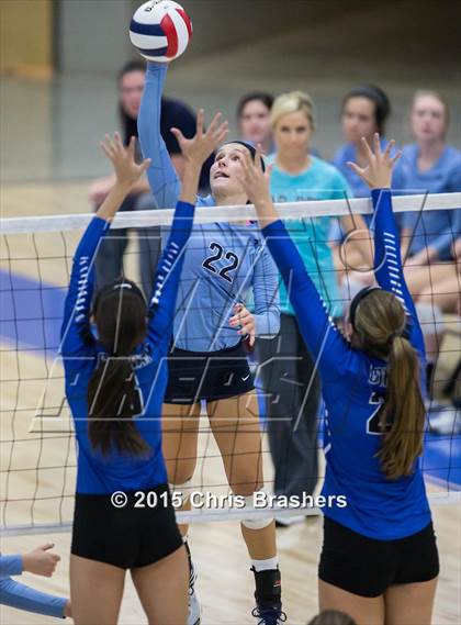 Thumbnail 2 in Har-Ber vs Conway (AAA 7A 2nd Round Playoff) photogallery.