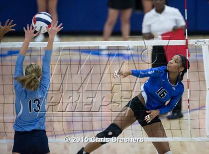 Thumbnail 2 in Har-Ber vs Conway (AAA 7A 2nd Round Playoff) photogallery.