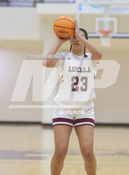 Thumbnail 2 in Baldwin @ Luella photogallery.