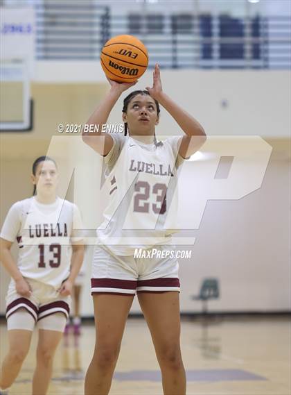 Thumbnail 2 in Baldwin @ Luella photogallery.