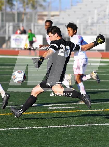 Thumbnail 2 in Brophy College Prep vs. Chaparral (AIA 6A Semifinal) photogallery.
