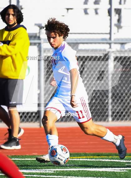 Thumbnail 3 in Brophy College Prep vs. Chaparral (AIA 6A Semifinal) photogallery.