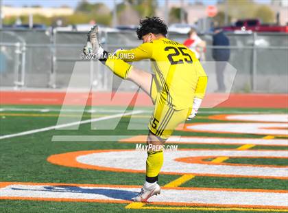 Thumbnail 2 in Brophy College Prep vs. Chaparral (AIA 6A Semifinal) photogallery.