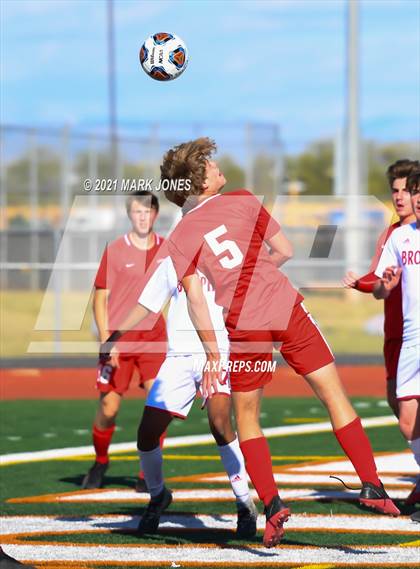 Thumbnail 2 in Brophy College Prep vs. Chaparral (AIA 6A Semifinal) photogallery.