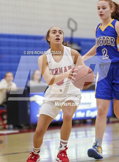 Thumbnail 1 in Exeter @ Kerman (Selma Shootout Tournament) photogallery.