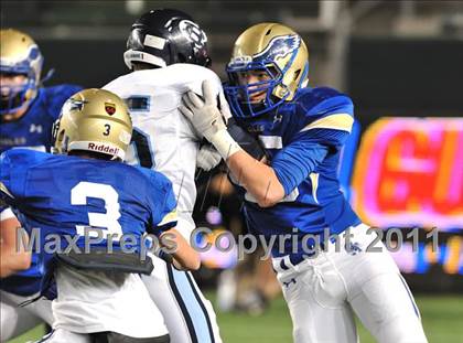Thumbnail 3 in Bellarmine vs. Santa Margarita (CIF State D1 Final) photogallery.