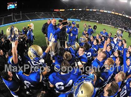 Thumbnail 2 in Bellarmine vs. Santa Margarita (CIF State D1 Final) photogallery.