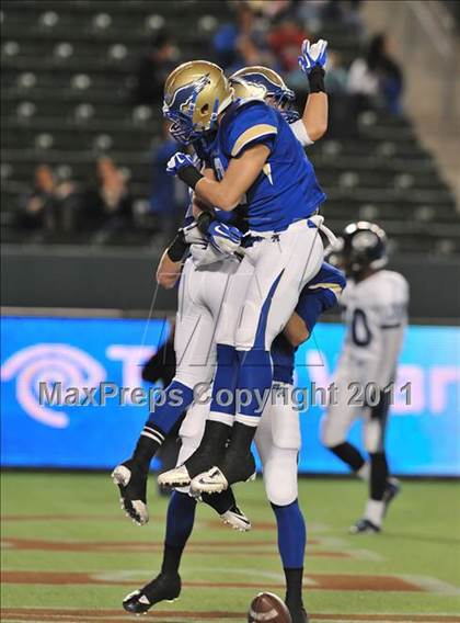 Thumbnail 2 in Bellarmine vs. Santa Margarita (CIF State D1 Final) photogallery.