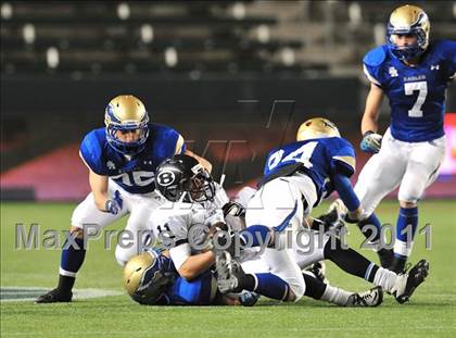 Thumbnail 2 in Bellarmine vs. Santa Margarita (CIF State D1 Final) photogallery.