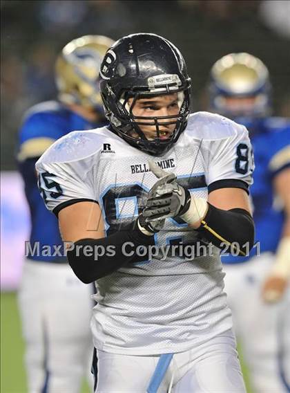 Thumbnail 2 in Bellarmine vs. Santa Margarita (CIF State D1 Final) photogallery.