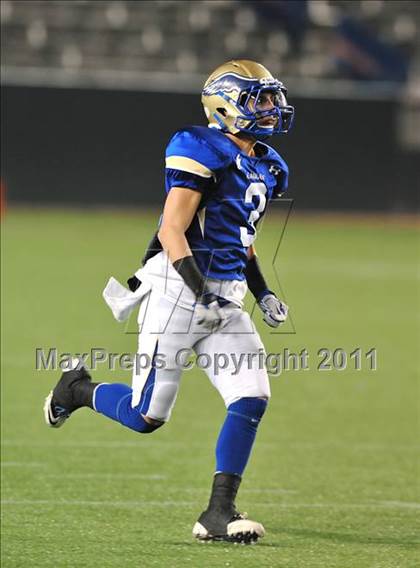 Thumbnail 1 in Bellarmine vs. Santa Margarita (CIF State D1 Final) photogallery.