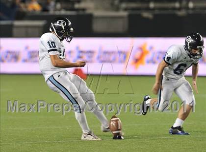 Thumbnail 3 in Bellarmine vs. Santa Margarita (CIF State D1 Final) photogallery.
