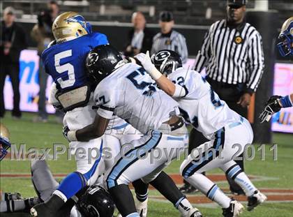Thumbnail 3 in Bellarmine vs. Santa Margarita (CIF State D1 Final) photogallery.