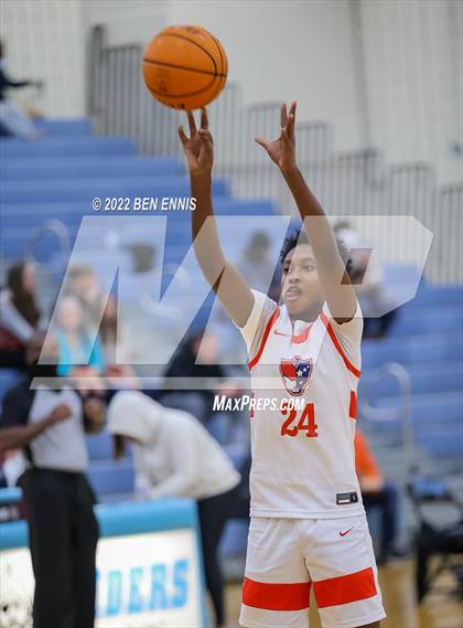 Thumbnail 3 in Newton vs Cumberland Christian Academy (MLK Hardwood Classic) photogallery.