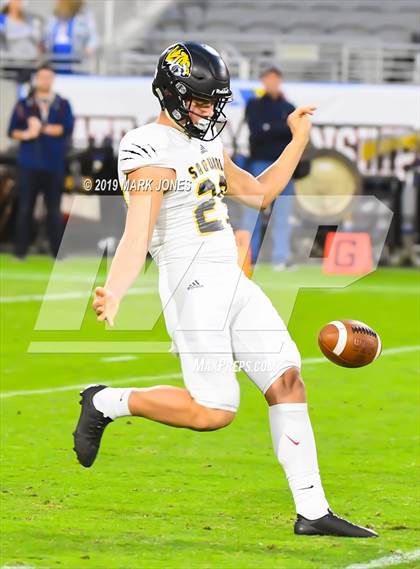 Thumbnail 2 in Chandler vs. Saguaro (AIA Open Division Final) photogallery.