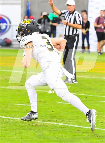Thumbnail 3 in Chandler vs. Saguaro (AIA Open Division Final) photogallery.