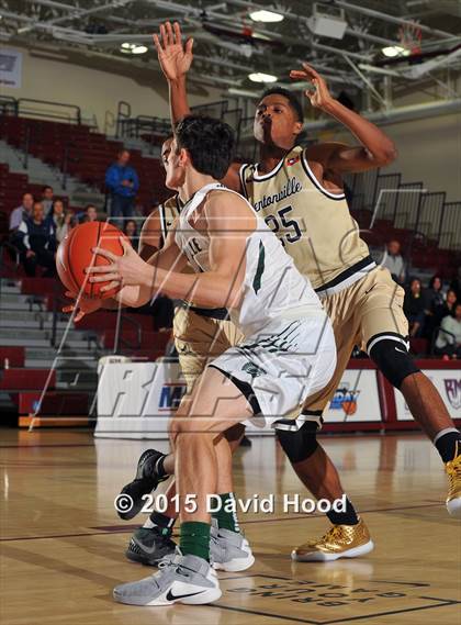 Thumbnail 3 in Bentonville vs. De La Salle (MaxPreps Holiday Classic) photogallery.