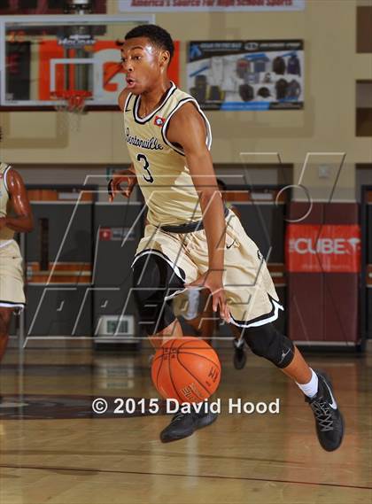 Thumbnail 2 in Bentonville vs. De La Salle (MaxPreps Holiday Classic) photogallery.
