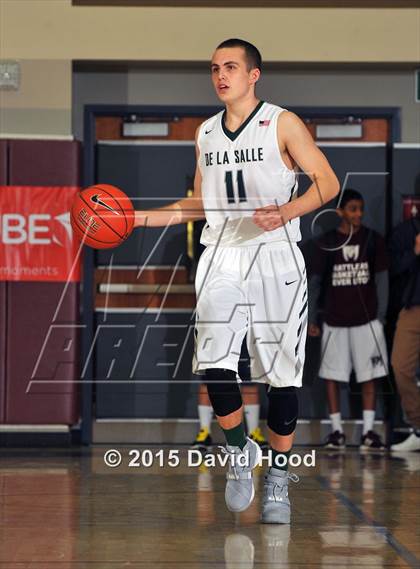 Thumbnail 3 in Bentonville vs. De La Salle (MaxPreps Holiday Classic) photogallery.