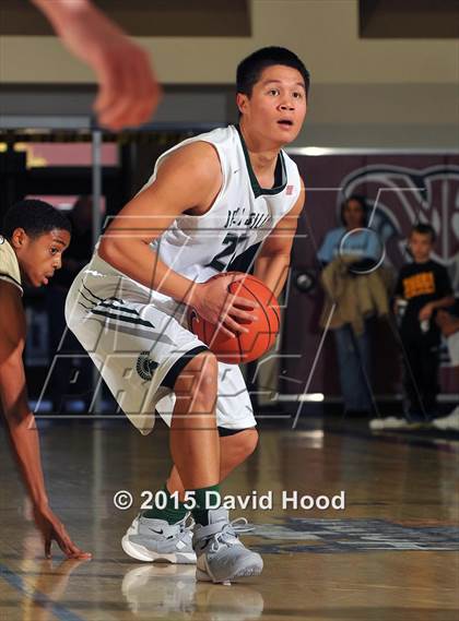 Thumbnail 2 in Bentonville vs. De La Salle (MaxPreps Holiday Classic) photogallery.
