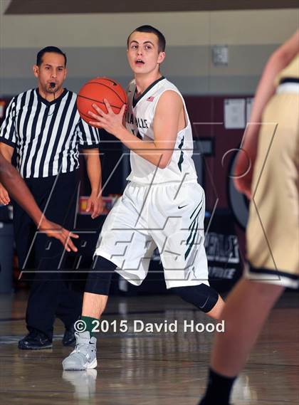 Thumbnail 1 in Bentonville vs. De La Salle (MaxPreps Holiday Classic) photogallery.