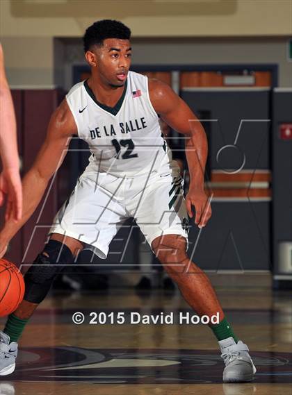 Thumbnail 1 in Bentonville vs. De La Salle (MaxPreps Holiday Classic) photogallery.