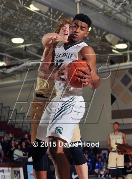 Thumbnail 1 in Bentonville vs. De La Salle (MaxPreps Holiday Classic) photogallery.