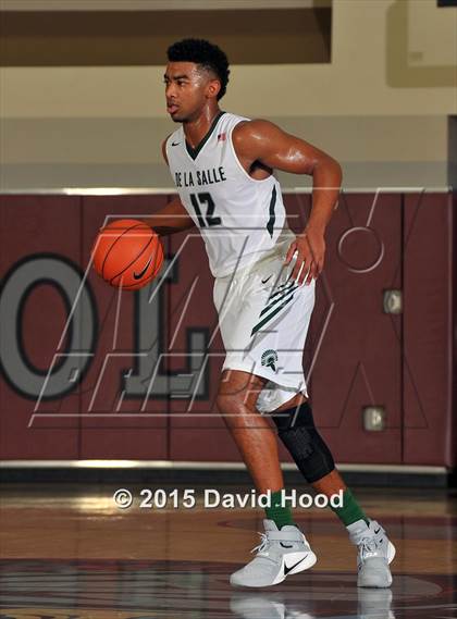 Thumbnail 1 in Bentonville vs. De La Salle (MaxPreps Holiday Classic) photogallery.