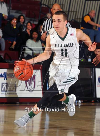 Thumbnail 3 in Bentonville vs. De La Salle (MaxPreps Holiday Classic) photogallery.