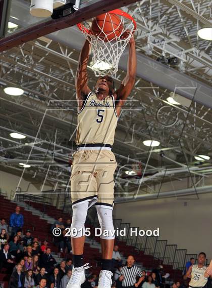 Thumbnail 2 in Bentonville vs. De La Salle (MaxPreps Holiday Classic) photogallery.