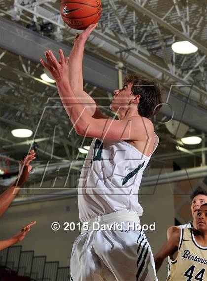 Thumbnail 2 in Bentonville vs. De La Salle (MaxPreps Holiday Classic) photogallery.