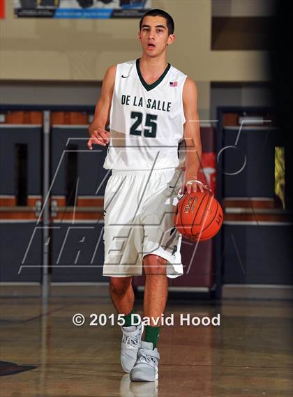 Thumbnail 1 in Bentonville vs. De La Salle (MaxPreps Holiday Classic) photogallery.