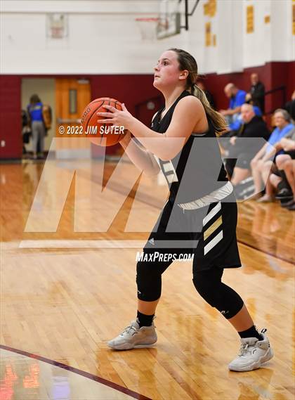 Thumbnail 1 in Shiner vs McGregor (Thorndale Shootout) photogallery.