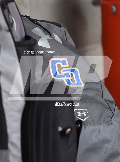 Thumbnail 2 in Arroyo vs. Charter Oak photogallery.