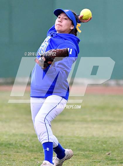 Thumbnail 1 in Arroyo vs. Charter Oak photogallery.