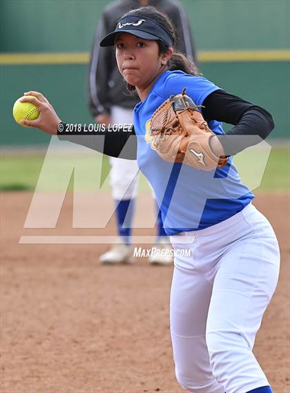 Thumbnail 1 in Arroyo vs. Charter Oak photogallery.