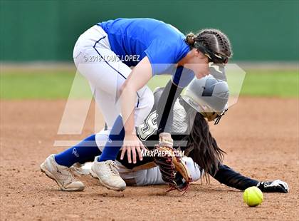 Thumbnail 1 in Arroyo vs. Charter Oak photogallery.