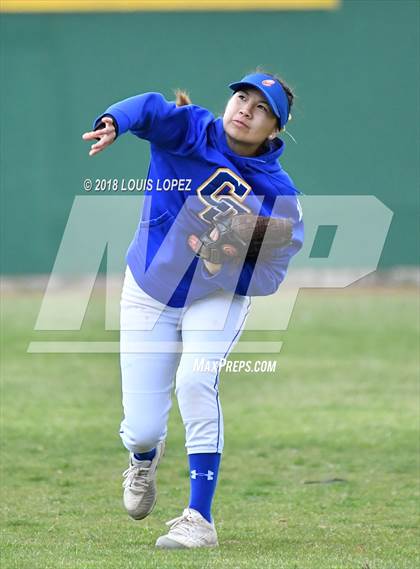 Thumbnail 2 in Arroyo vs. Charter Oak photogallery.