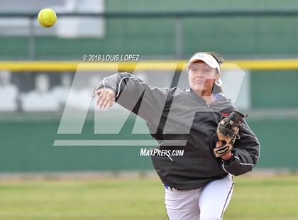 Thumbnail 3 in Arroyo vs. Charter Oak photogallery.