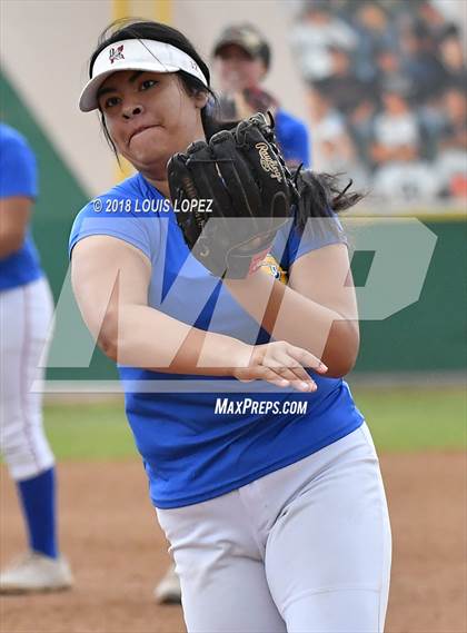 Thumbnail 2 in Arroyo vs. Charter Oak photogallery.